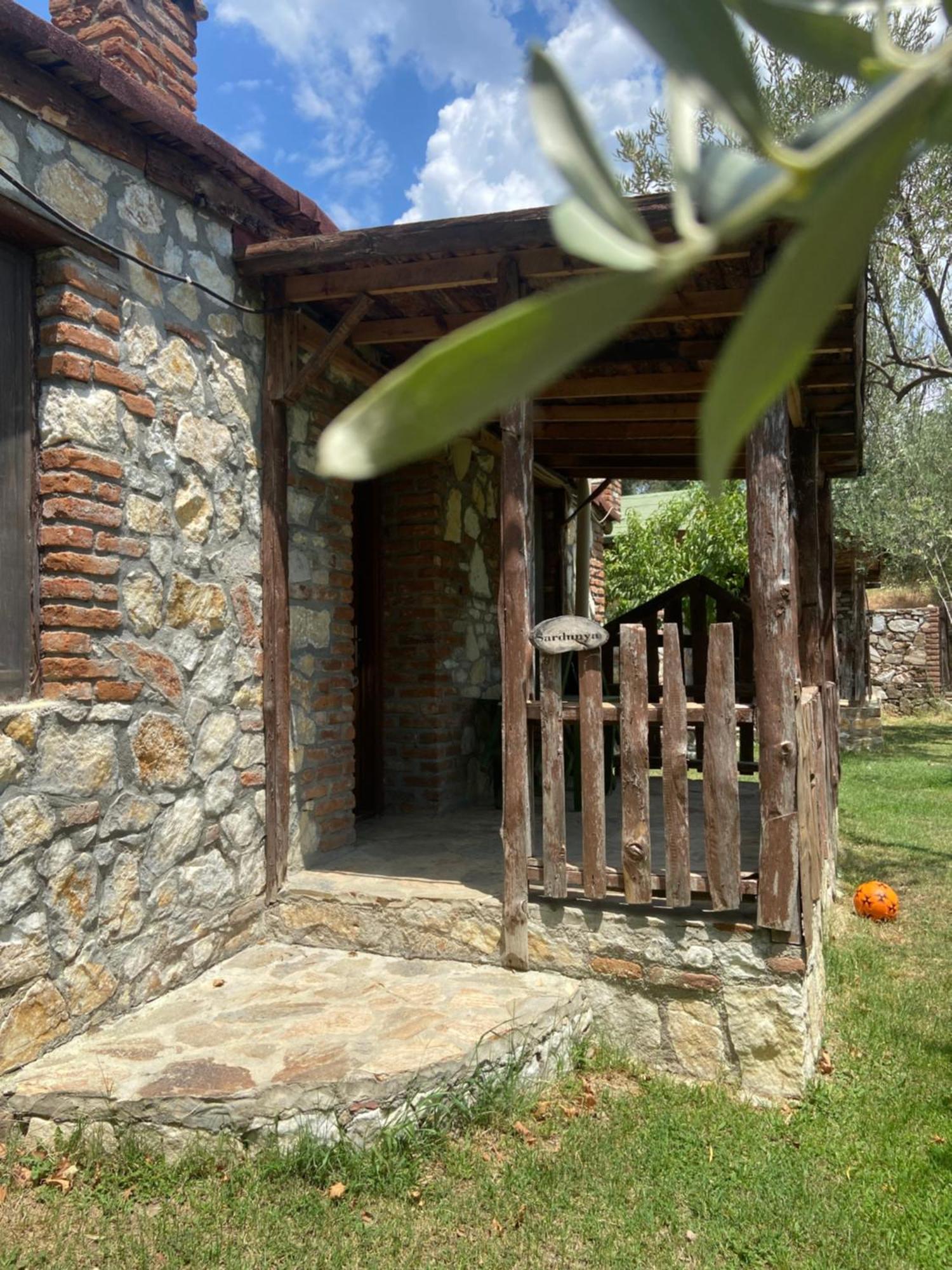 Pavelin Yeri Otel Edremit  Exterior photo